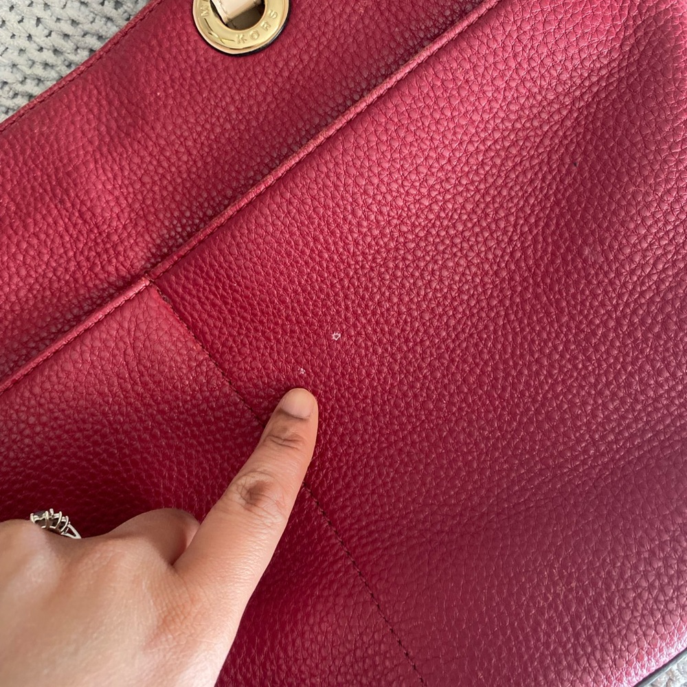 MK Bedford Top-Zip Leather Tote Burgundy - Picture 4 of 10